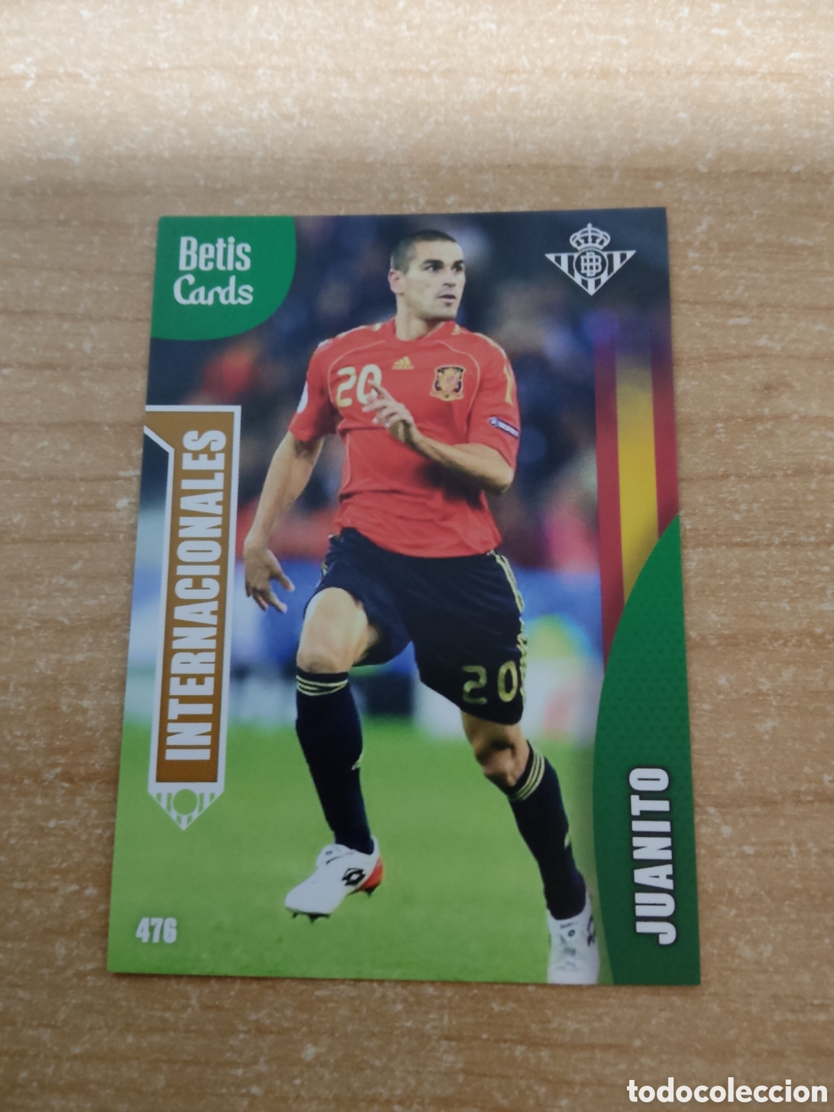 Cartes &agrave; collectionner de Football: 476 JUANITO INTERNACIONALES REAL BETIS HOLY CARDS 2024 2025