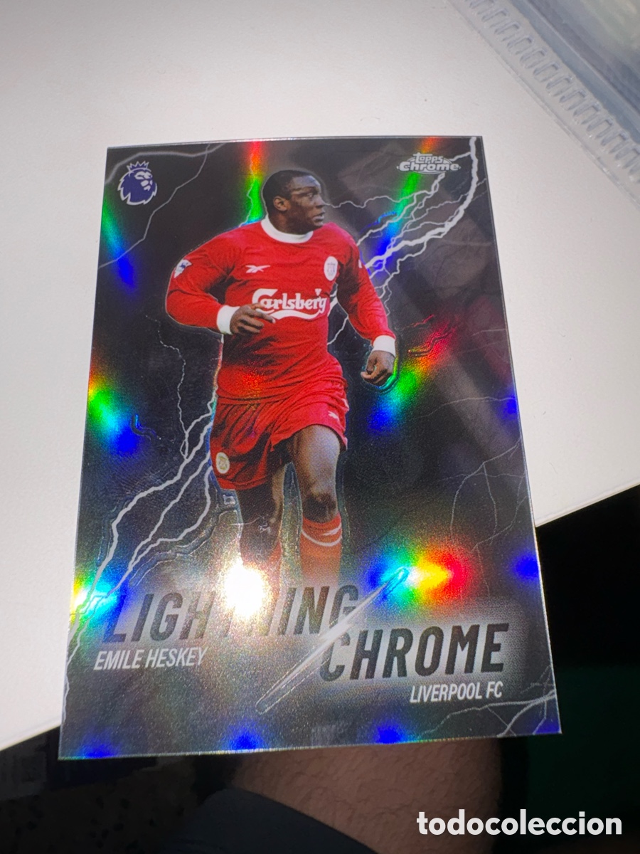 Cromos de f&uacute;tbol: 2025-26 Topps Chrome Premier League Lightning Chrome Emile Heskey Liverpool2025