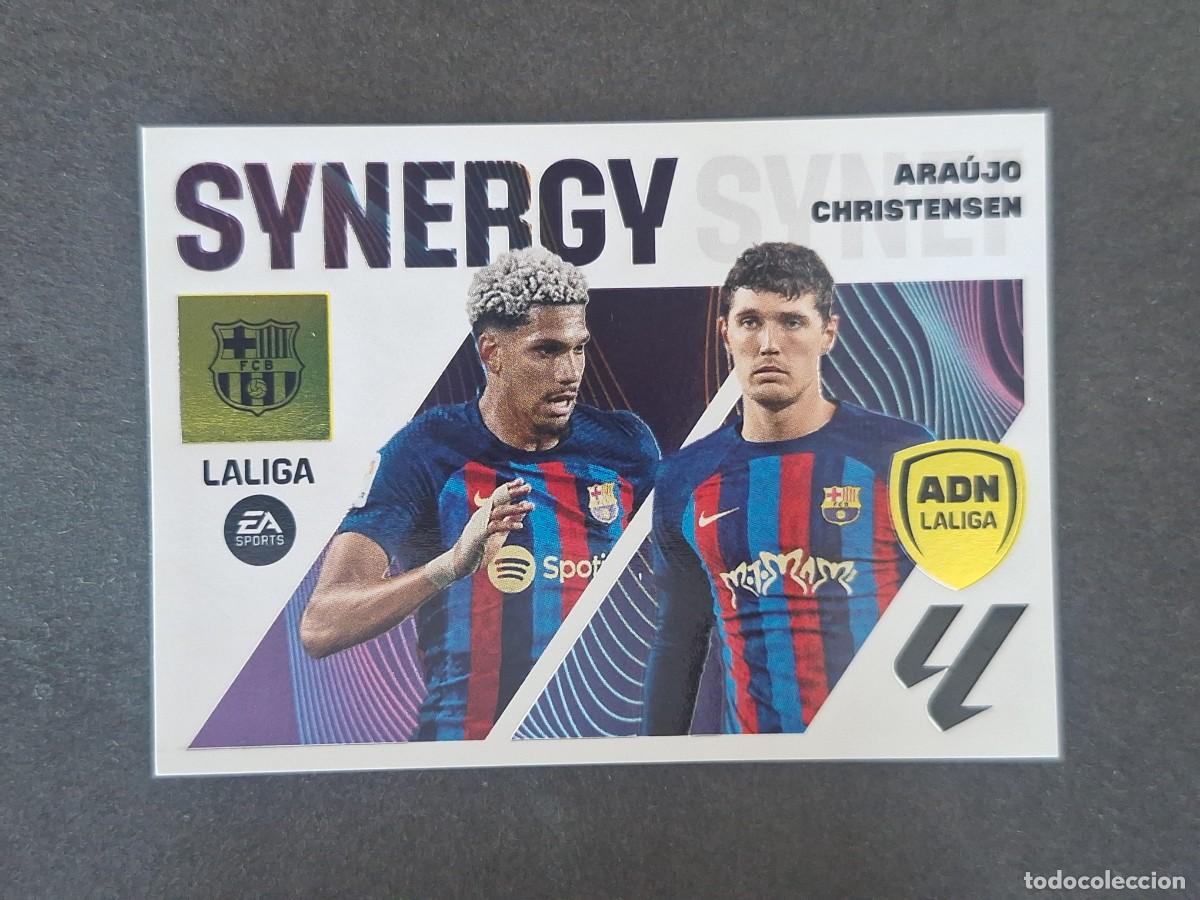 Cromos de f&uacute;tbol: L2 ARAUJO - CHRISTENSEN F. C. BARCELONA ADN SYNERGY LIGA ESTE 2023 2024 23 24 NUNCA PEGADO SIN PEGAR