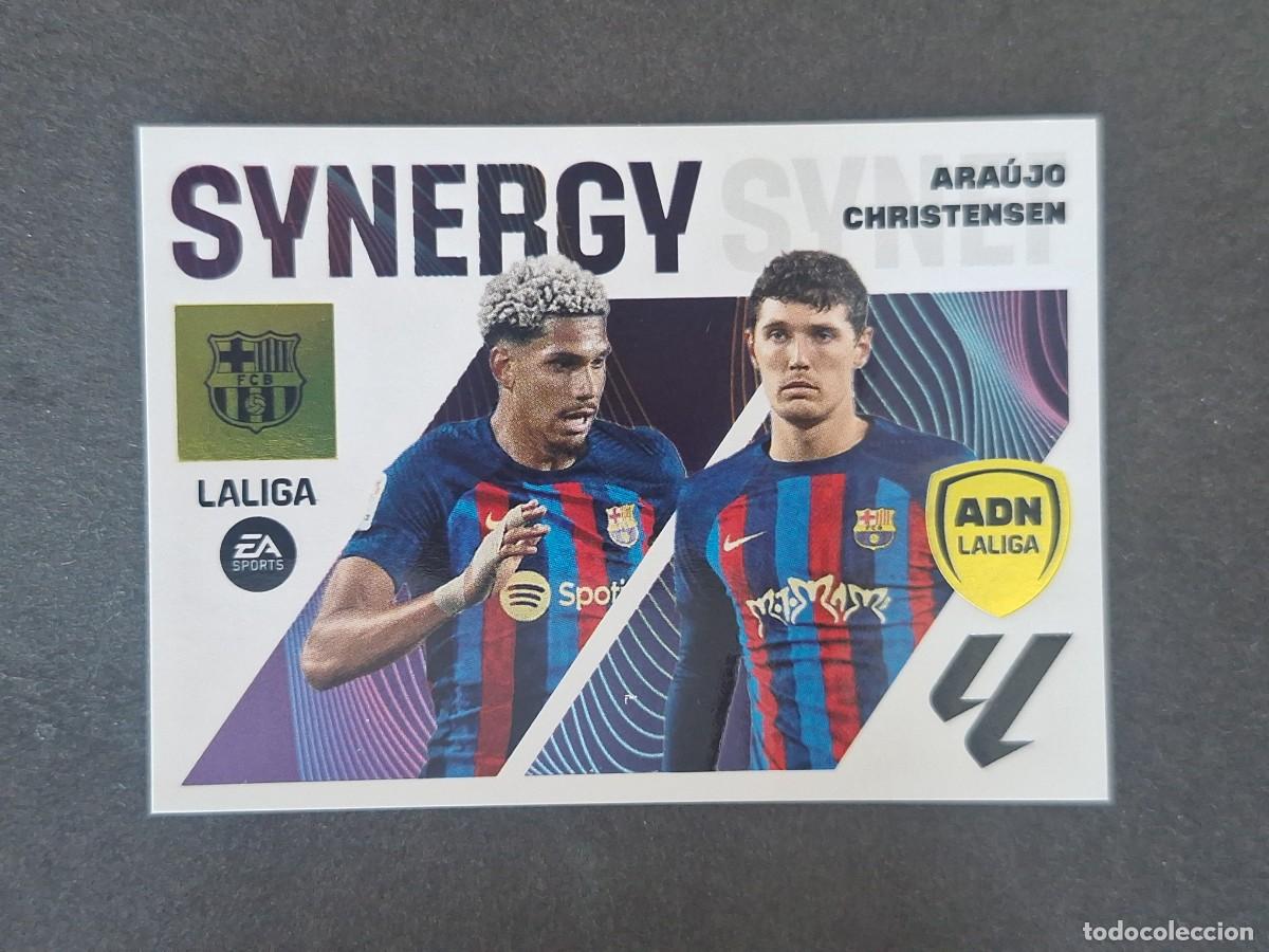 Cromos de f&uacute;tbol: L2 ARAUJO - CHRISTENSEN F. C. BARCELONA ADN SYNERGY LIGA ESTE 2023 2024 23 24 NUNCA PEGADO SIN PEGAR