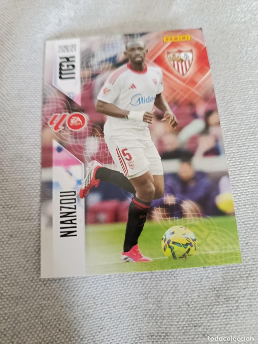 Fu&szlig;ball-Sticker: Megacracks 26/27. 331- Nianzou. Sevilla.