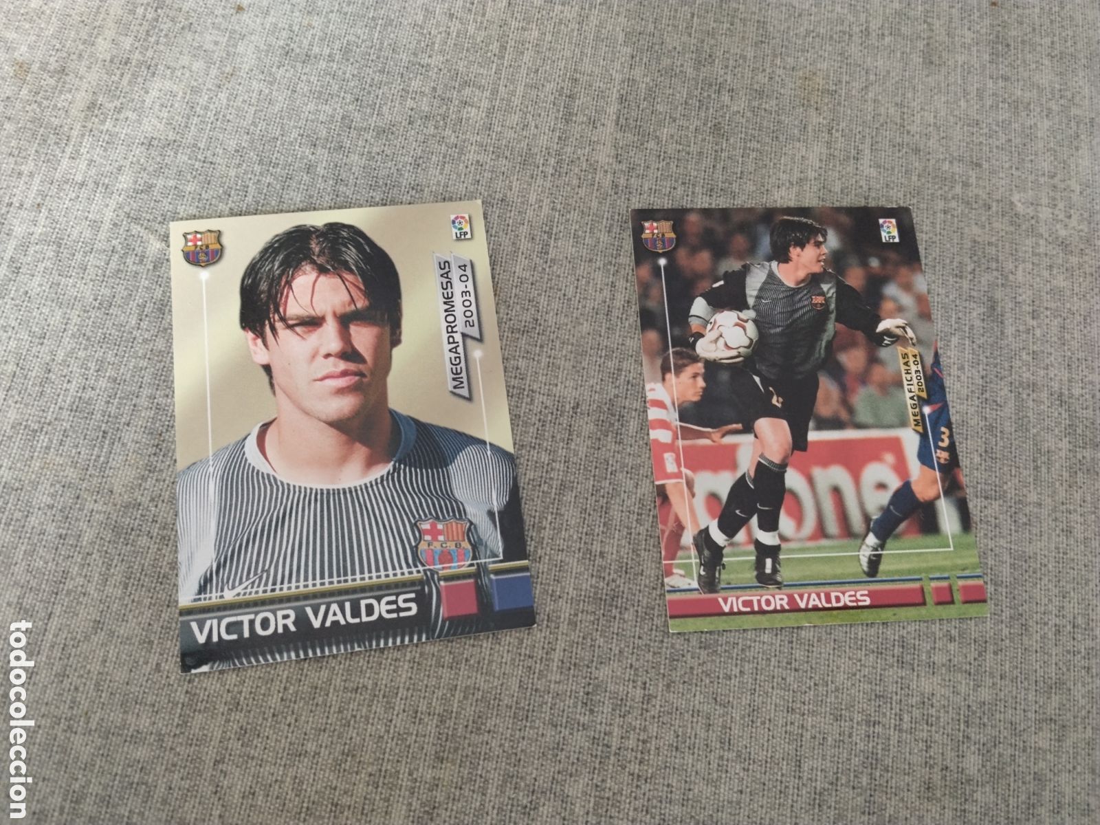 Cromos de f&uacute;tbol: VICTOR VALDES - FC BARCELONA ( 2 CROMOS / CARDS DIFERENTES ) MEGAFICHAS 2003 04