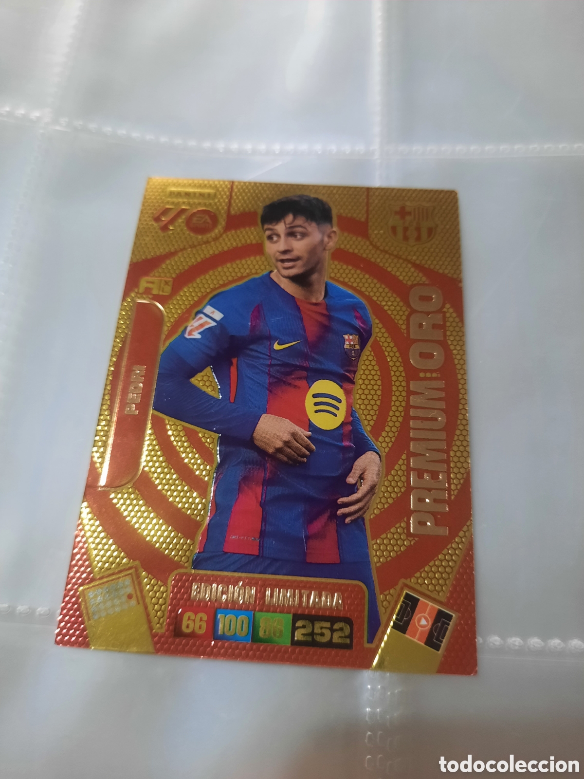 Cromos de f&uacute;tbol: Pedri (Barcelona) Premium Oro. Adrenalyn XL 2025-26 (Panini)