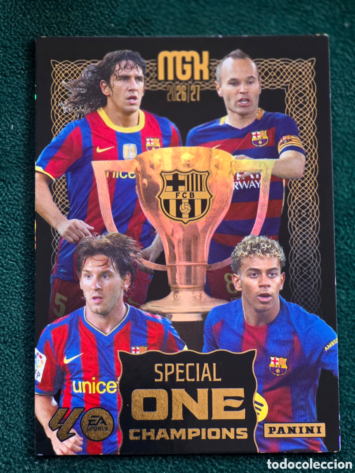 Cromos de f&uacute;tbol: FC Barcelona Special One Champions Megacracks 2026 2027 Edici&oacute;n Unica Box Premium 26 27
