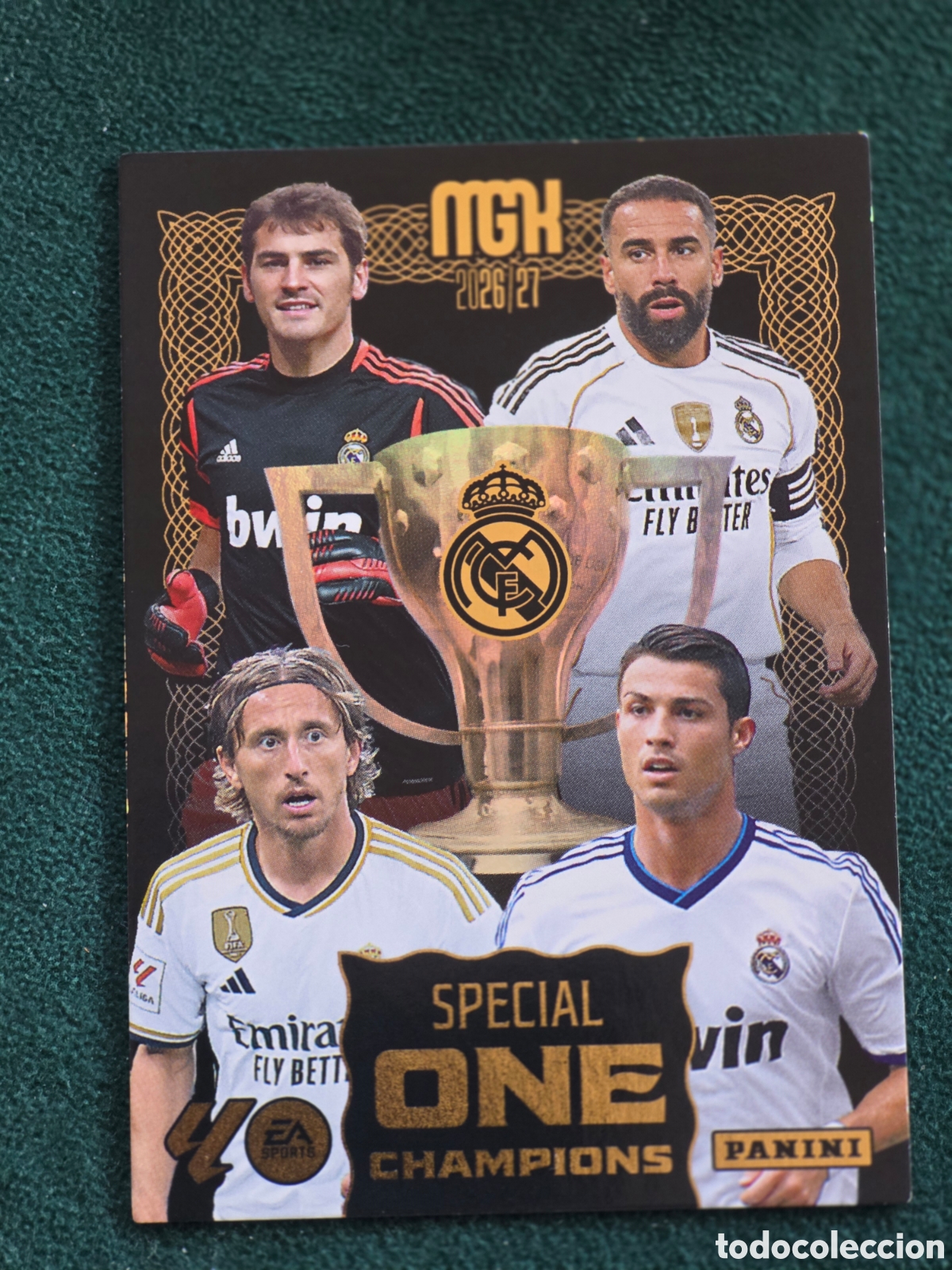 Cromos de f&uacute;tbol: Real Madrid Special One Champions Megacracks 2026 2027 Edici&oacute;n Unica Box Premium 26 27
