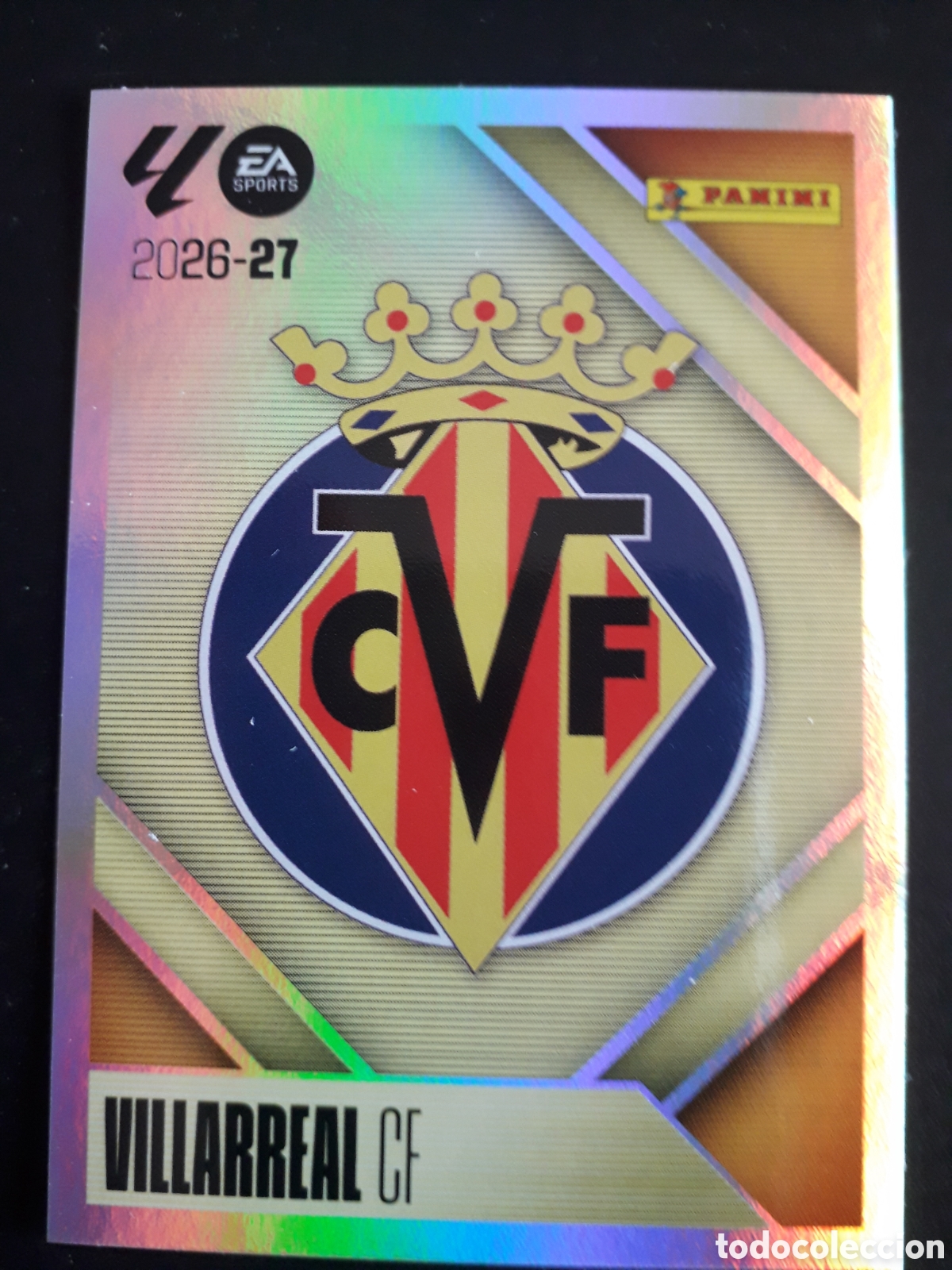 Cromos de f&uacute;tbol: ESCUDO VILLARREAL N&deg; 1 ED ESTE 2026 2027 26 27 SIN PEGAR PEDIDO M&Iacute;NIMO 3&euro;