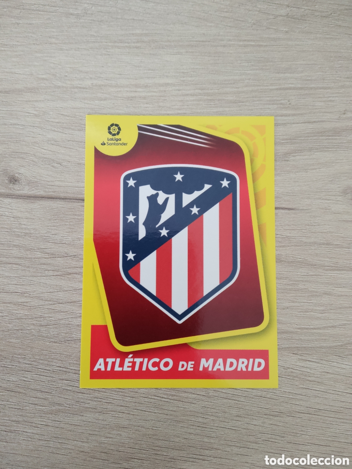 Cartes &agrave; collectionner de Football: 1 ESCUDO ATLETICO MADRID LIGA ESTE 2021 2022