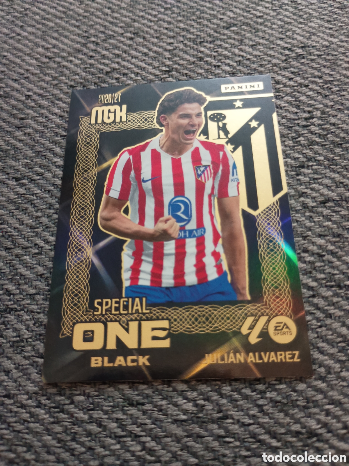 Cromos de f&uacute;tbol: Juli&aacute;n &Aacute;lvarez (At. Madrid) Special One Black (Megacracks 2026-27) Panini