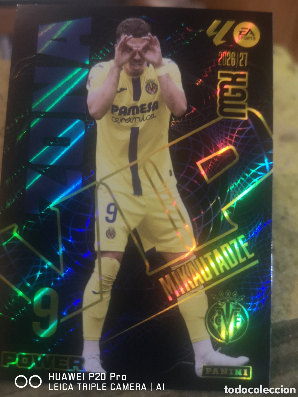 Fu&szlig;ball-Sticker: MEGACRACKS 2026 27 ZONA VIP POWER MIKAUTADZE 402P - VILLARREAL