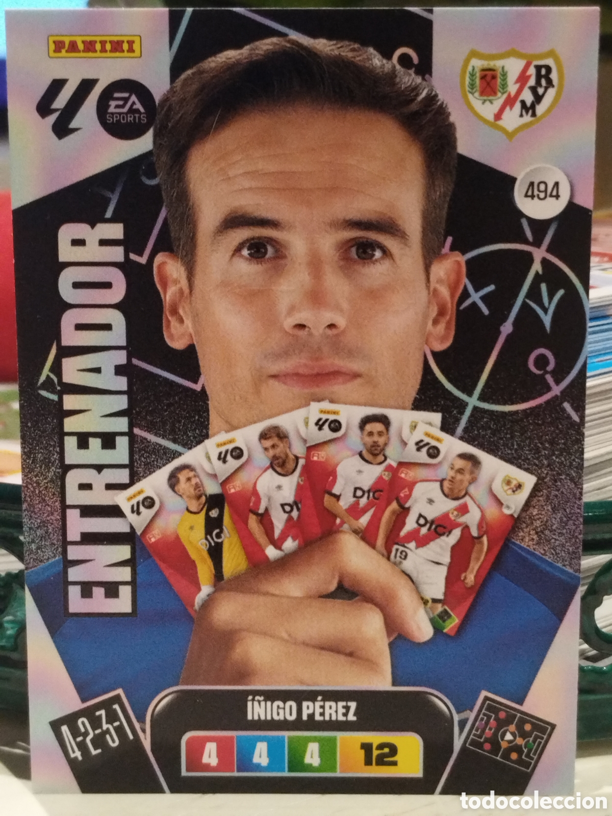 Cromos de f&uacute;tbol: 494 I&Ntilde;IGO P&Eacute;REZ ENTRENADOR VALLECANO 25 26 ADRENALYN XL 2025 2026