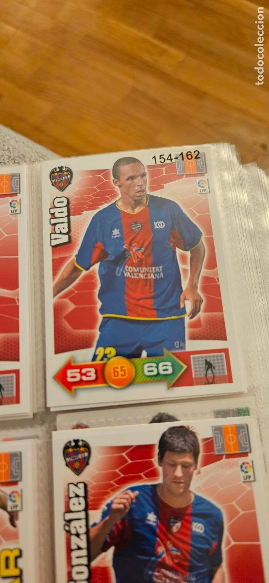 Fu&szlig;ball-Sticker: 156. Valdo (Levante U.D.) adrenalyn 2010 2011 10 11 trading card