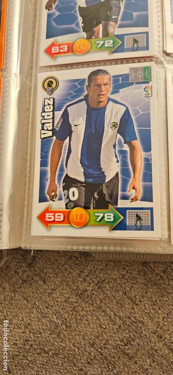 Fu&szlig;ball-Sticker: 142. Valdez (Hercules C.F.) adrenalyn 2010 2011 10 11 trading card