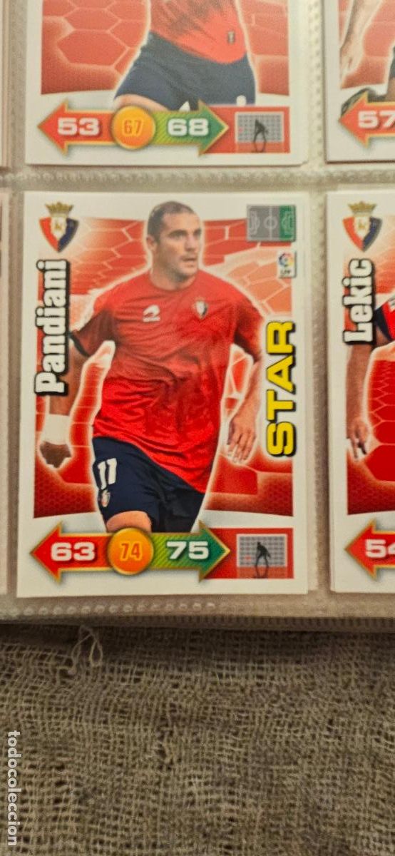 Cartes &agrave; collectionner de Football: 233. Pandiani (C. At. Osasuna) � Jug&oacute;n adrenalyn 2010 2011 10 11 trading card