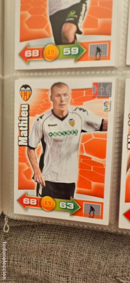 Cromos de Futebol: 313. Mathieu (Valencia C.F.) adrenalyn 2010 2011 10 11 trading card
