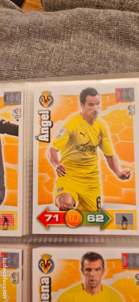 Cromos de f&uacute;tbol: 326. Angel (Villaerreal C.F.) adrenalyn 2010 2011 10 11 trading card