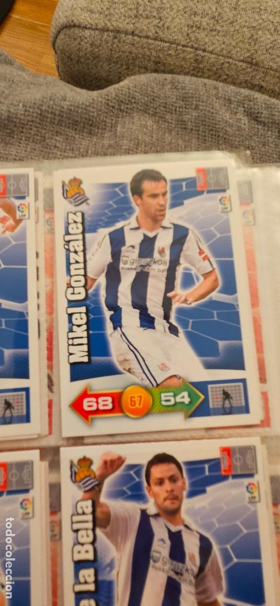 Cromos de f&uacute;tbol: 255. Mikel Gonzalez (Real Sociedad) adrenalyn 2010 2011 10 11 trading card