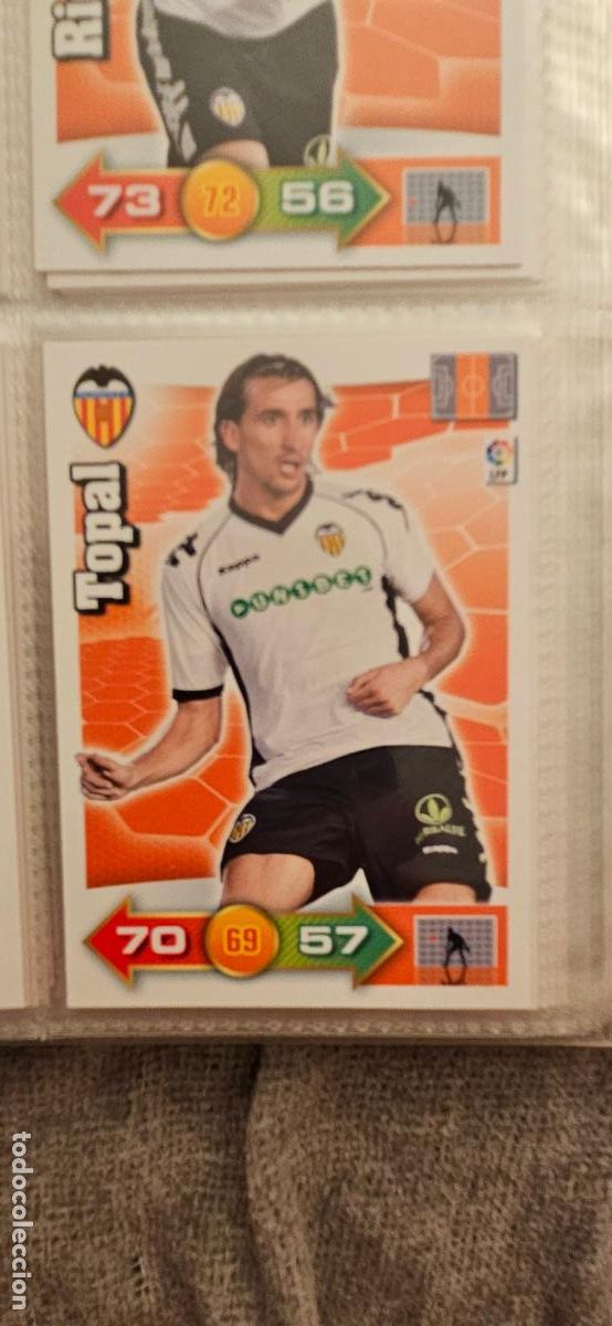 Football Stickers: 315. Topal (Valencia C.F.) adrenalyn 2010 2011 10 11 trading card