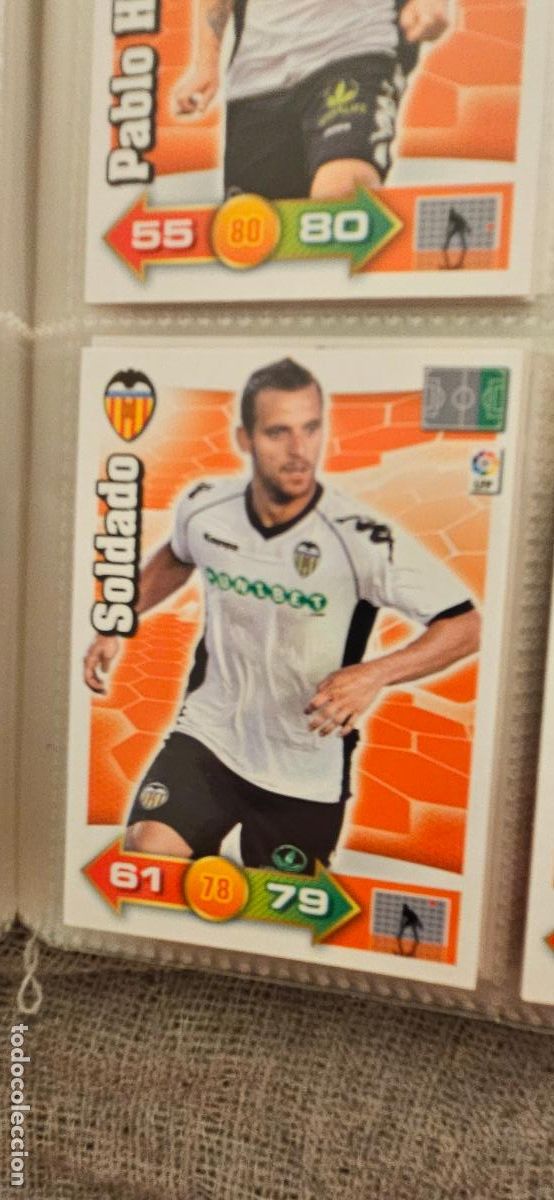 Football Stickers: 322. Soldado (Valencia C.F.) adrenalyn 2010 2011 10 11 trading card