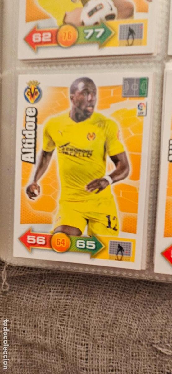 Football Stickers: 340. Altidore (Villaerreal C.F.) adrenalyn 2010 2011 10 11 trading card
