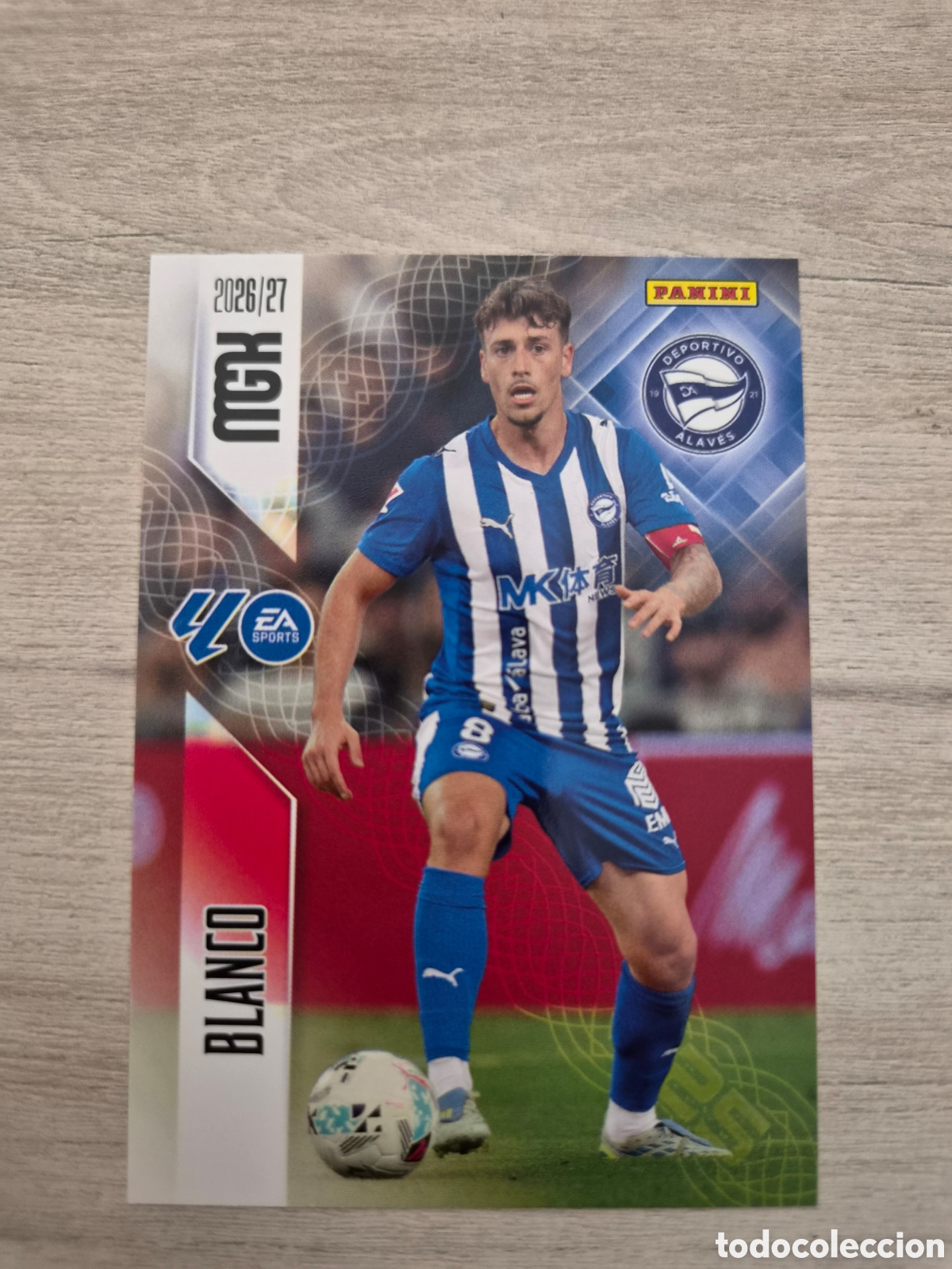 Cromos de f&uacute;tbol: N&deg;28 Alaves Blanco Megacracks 26/27