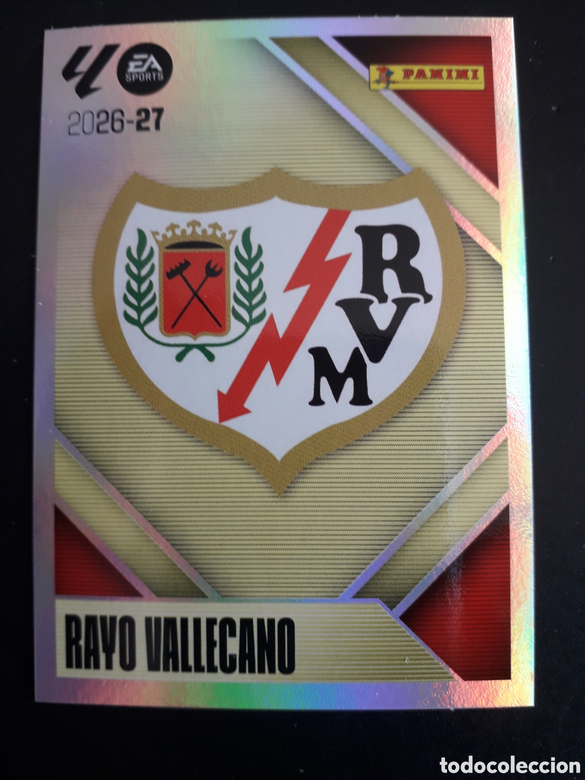 Cromos de f&uacute;tbol: ESCUDO RAYO VALLECANO N&deg; 1 ED ESTE 2026 2027 26 27 SIN PEGAR PEDIDO M&Iacute;NIMO 3&euro;