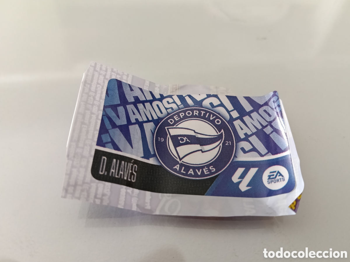 Cromos de f&uacute;tbol: Escudo Alav&eacute;s - Chicle Panini 2026/27