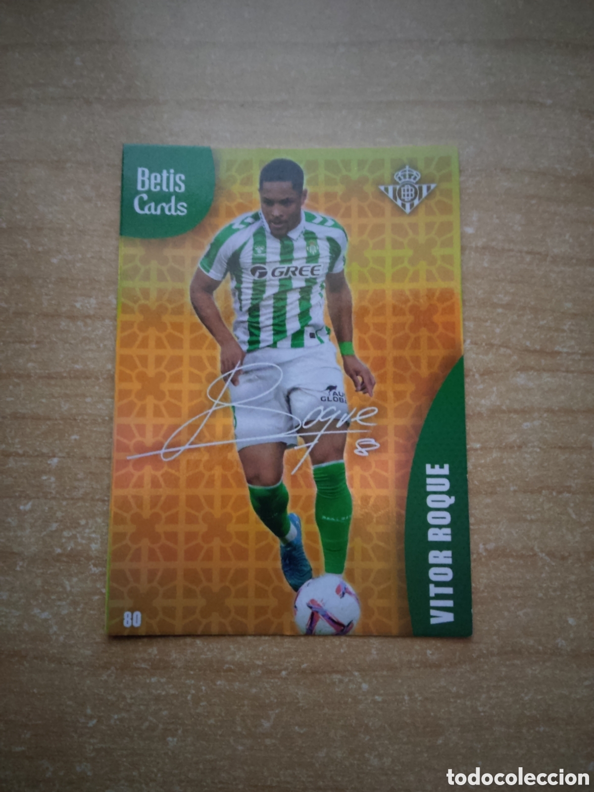 Cartes &agrave; collectionner de Football: 80 VITOR ROQUE FIRMA REAL BETIS HOLY CARDS 2024 2025
