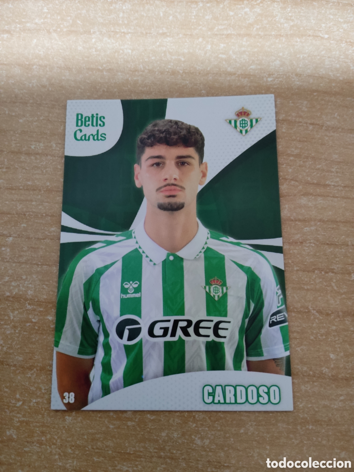 Cromos de f&uacute;tbol: 38 JOHNNY CARDOSO REAL BETIS HOLY CARDS 2024 2025