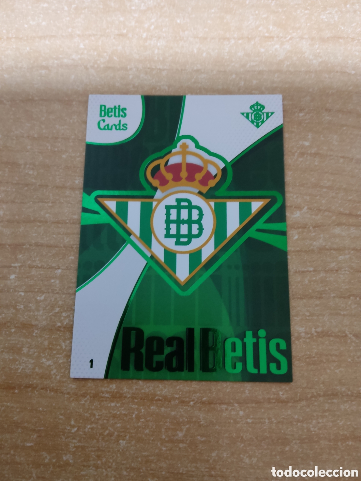 Cromos de f&uacute;tbol: 1 ESCUDO REAL BETIS HOLY CARDS 2024 2025