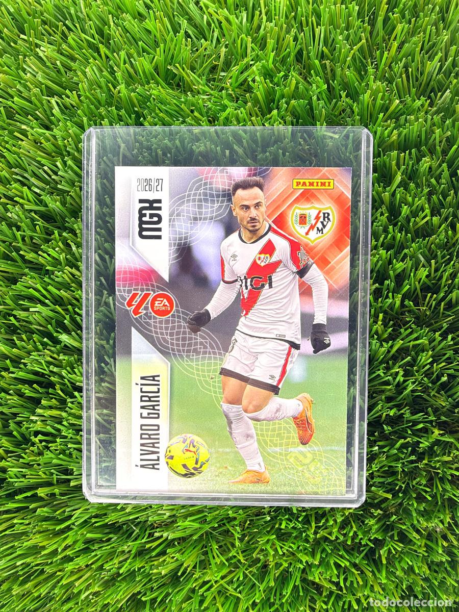 Cromos de f&uacute;tbol: N&ordm; 303 &Aacute;lvaro Garc&iacute;a Rayo Vallecano Megacracks 26 27