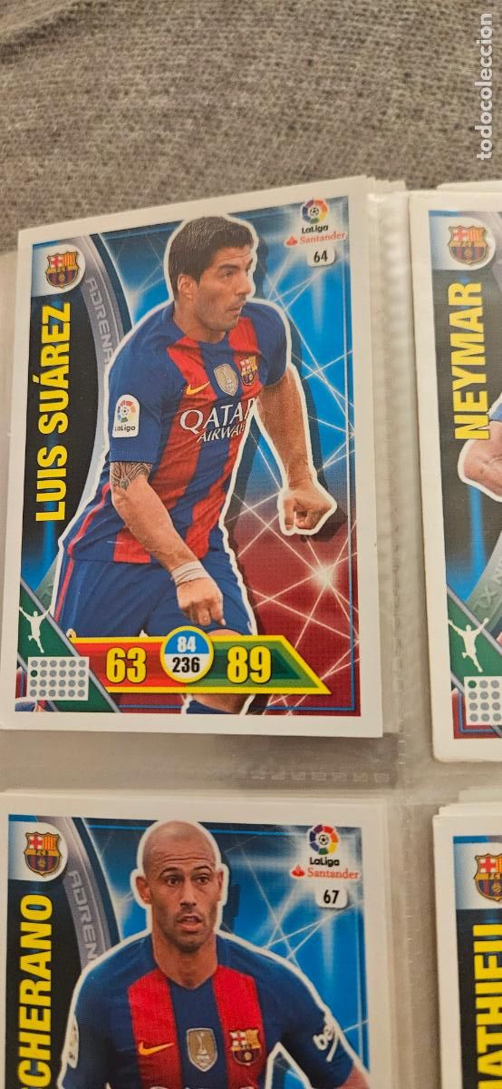 Cartes &agrave; collectionner de Football: 64 Luis Su&aacute;rez FC Barcelona Adrenalyn 2016 2017 16 17 trading card