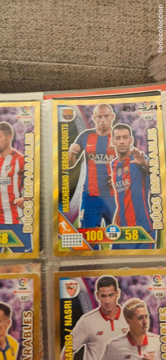Cromos de f&uacute;tbol: Javier Mascherano / Sergio Busquets - N&ordm; 435 - F.C. Barcelona - D&uacute;os Imparables - Adrenalyn
