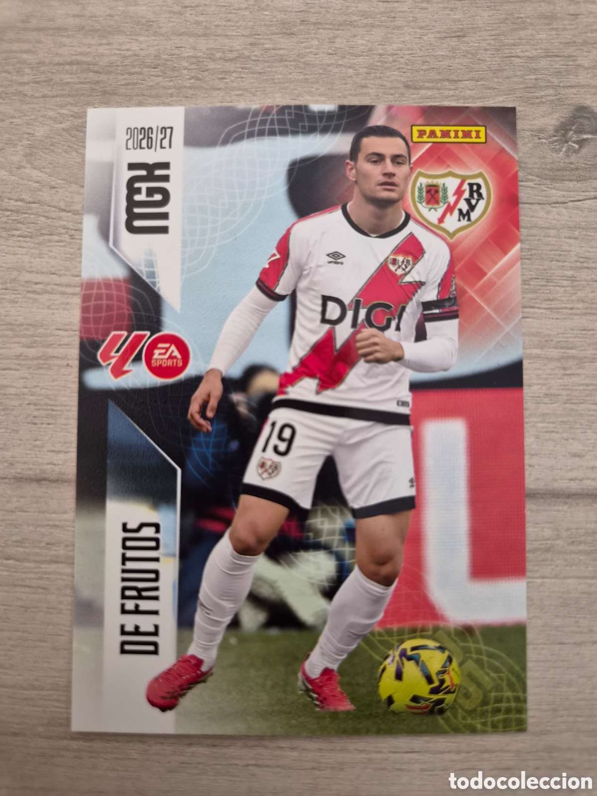 Cromos de f&uacute;tbol: N&deg;304 Rayo Vallecano De Frutos Megacracks 26/27