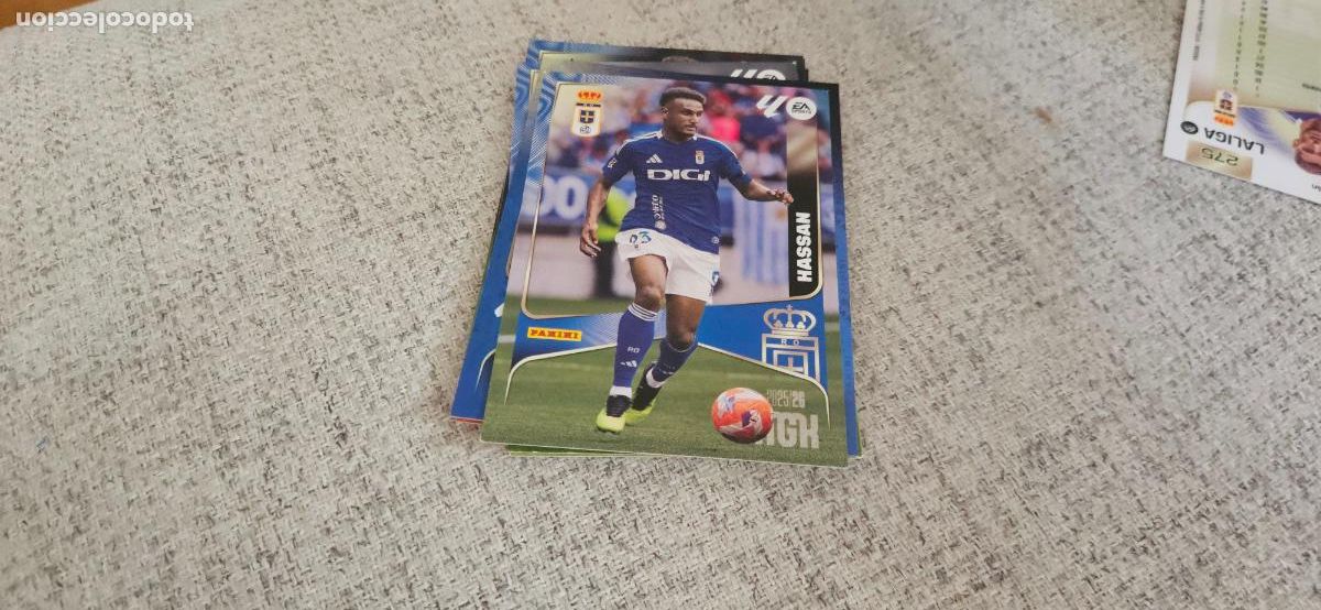 Figurine di Calcio: Hassan - N&ordm; 285 - Real Oviedo - Base card - Liga 2025 2026 25 26 Megacracks Trading Card