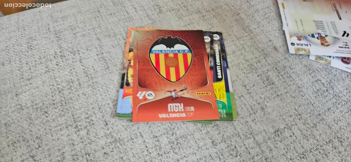 Figurine di Calcio: Escudo - N&ordm; 343 - Valencia CF - Base card - Liga 2025 2026 25 26 Megacracks Trading Card