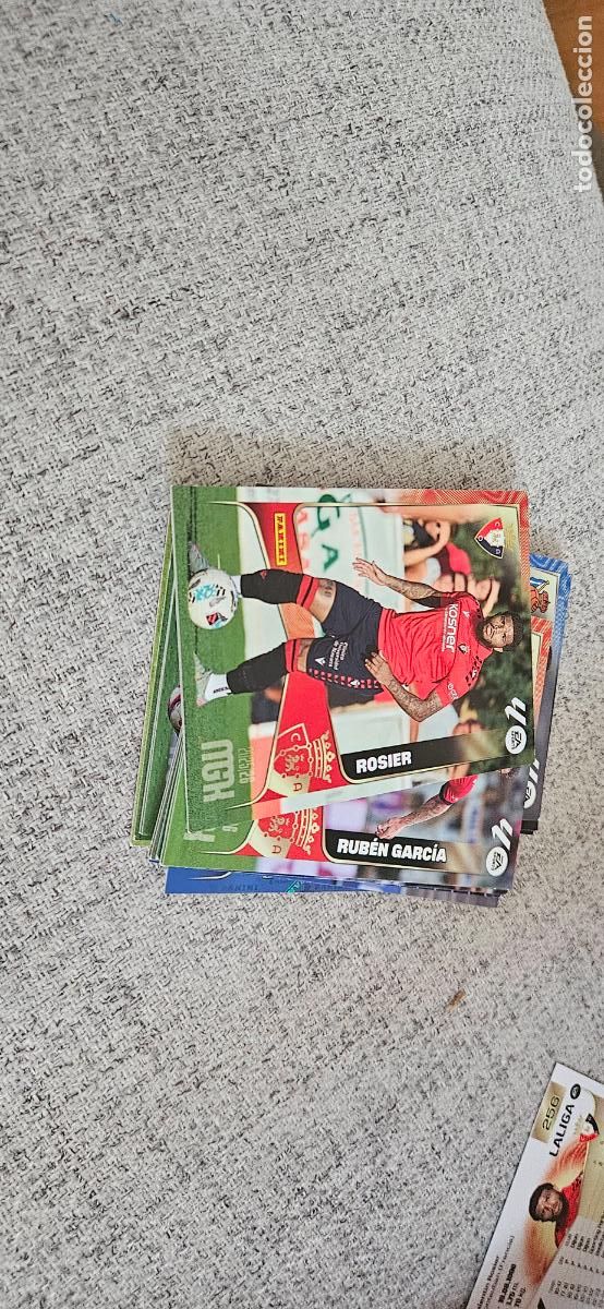 Football Stickers: Rosier - N&ordm; 256 - C.A. Osasuna - Base card - Liga 2025 2026 25 26 Megacracks Trading Card