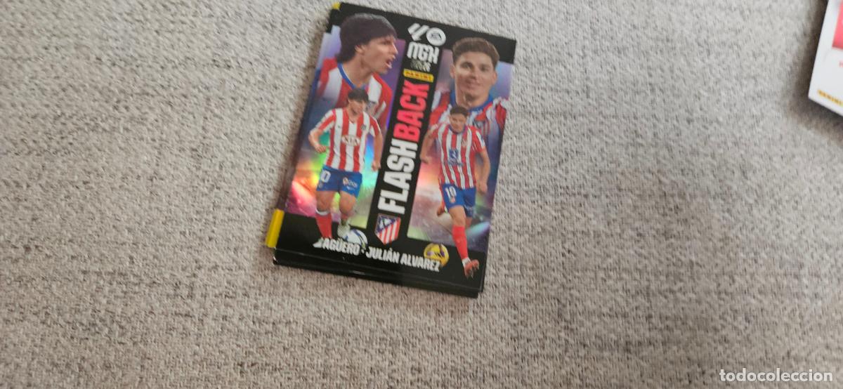 Cromos de f&uacute;tbol: Ag&uuml;ero / Juli&aacute;n &Aacute;lvarez - N&ordm; 424 - Atl&eacute;tico de Madrid - Flash Back - Liga 2025 2026 25 26 Me