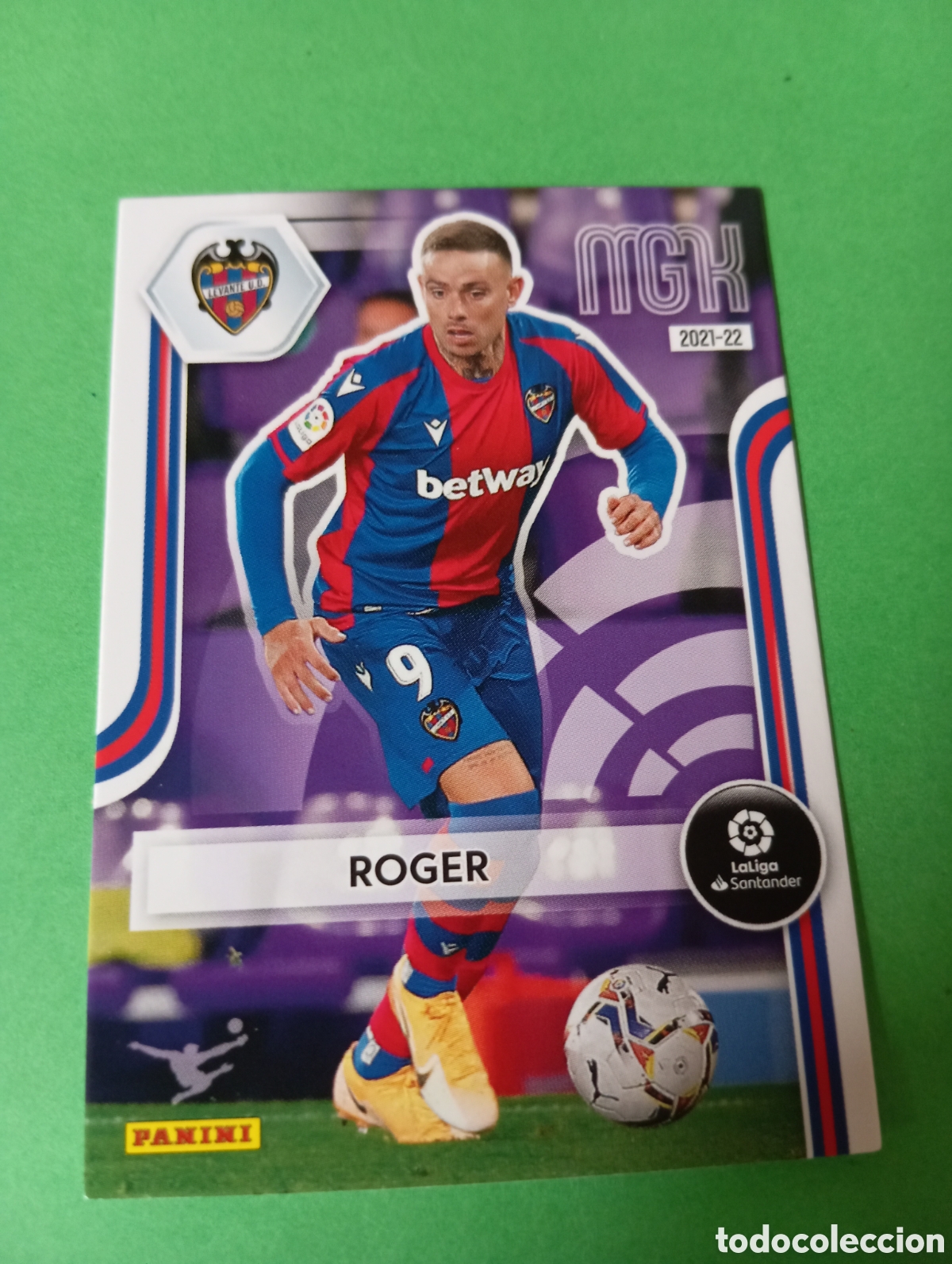 Cromos de f&uacute;tbol: Roger Levante n&deg;215 / PANINI MEGACRACKS 2021/2022