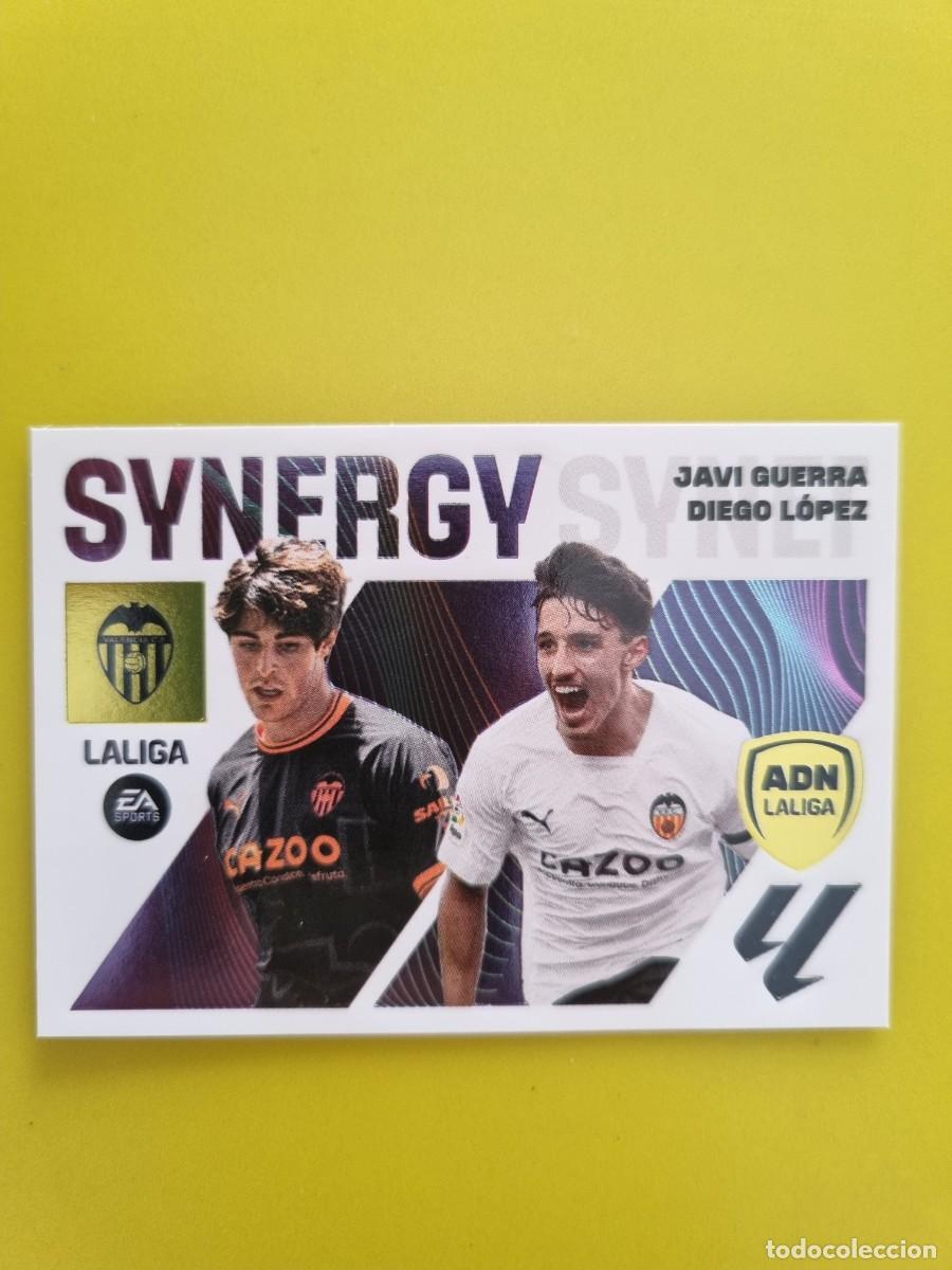 Figurine di Calcio: CROMO FTUBOL LIGA ESTE JAVI GUERRA-DIEGO L&Oacute;PEZ VALENCIA N&ordm;17 SYNERGY ADN 23 24 2023 2024 AR826