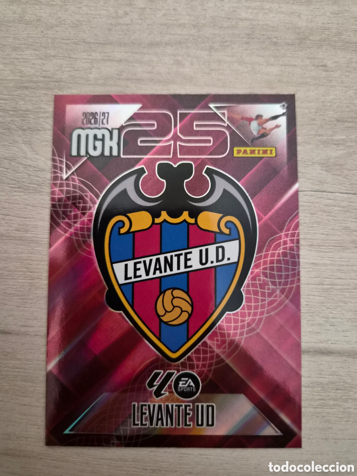 Cromos de f&uacute;tbol: N&deg;199 Escudo Levante Megacracks 26/27