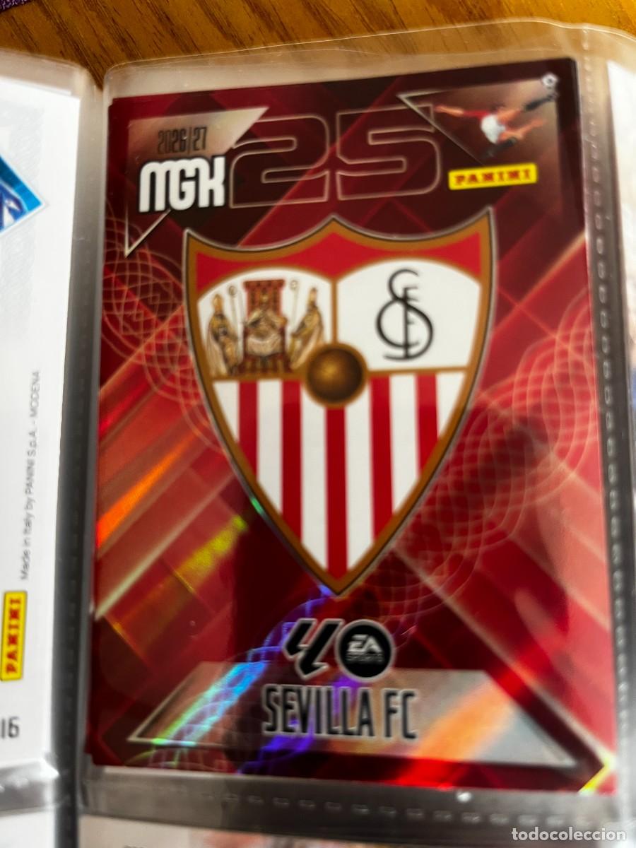 Cromos de f&uacute;tbol: MEGACRACKS MGK 2026 2027 26 27 PANINI N&ordm; 325 ESCUDO SEVILLA