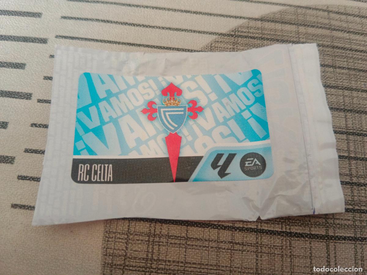 Cromos de f&uacute;tbol: TEMPORADA 2026 2027 26 27 CHICLE ESCUDO CELTA CHICLES ESTE