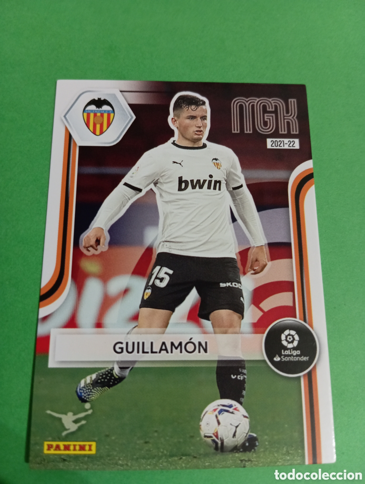Cromos de f&uacute;tbol: Guillam&oacute;n Valencia n&deg;331 / PANINI MEGACRACKS 2021/2022