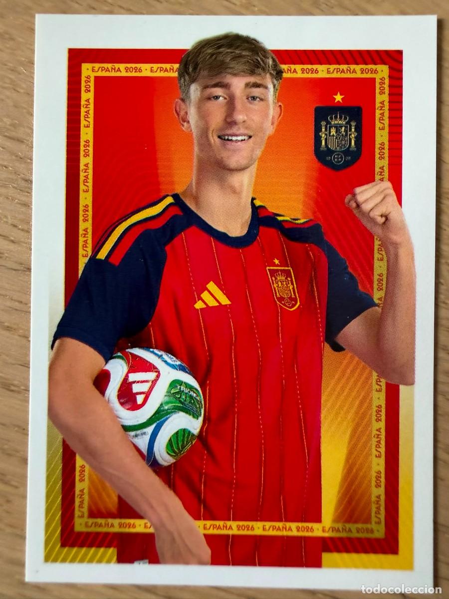 Cromos de f&uacute;tbol: 21 HUIJSEN SELECCION ESPA&Ntilde;OLA CARREFOUR ESPA&Ntilde;A 2026 26 STICKER SIN PEGAR PANINI