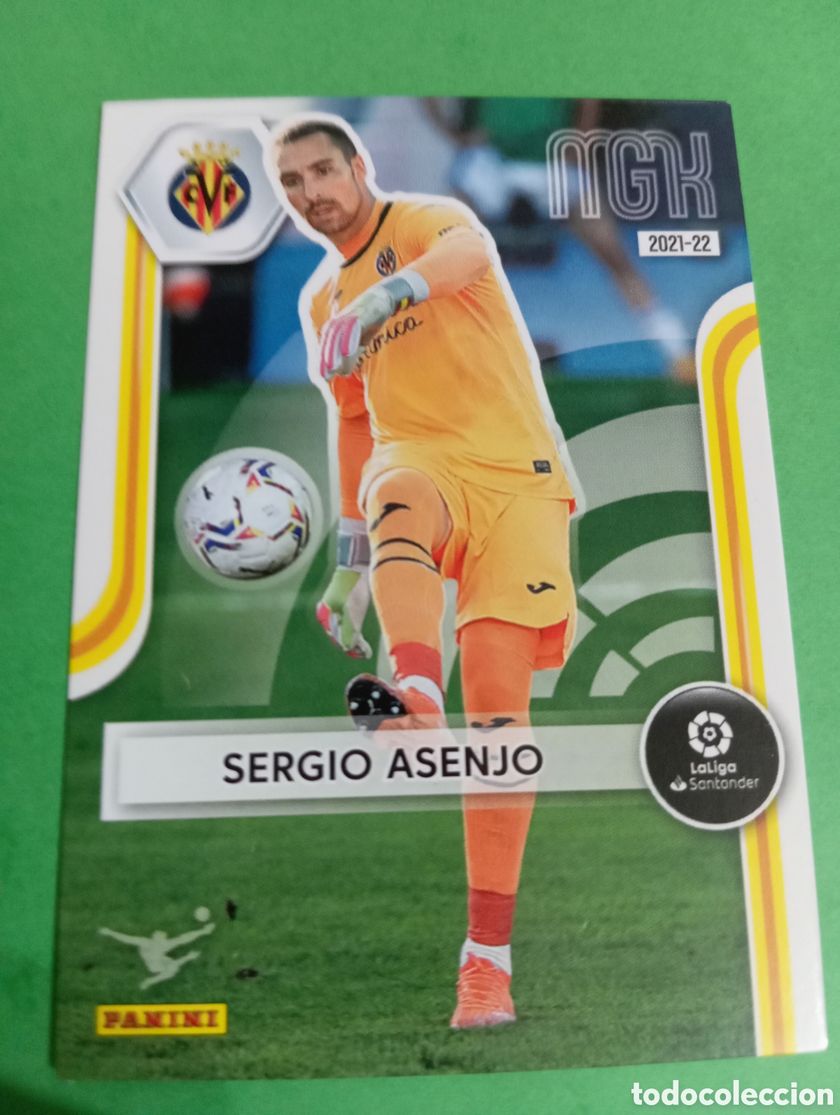 Cromos de f&uacute;tbol: Sergio Asenjo Villarreal n&deg;344 / PANINI MEGACRACKS 2021/2022