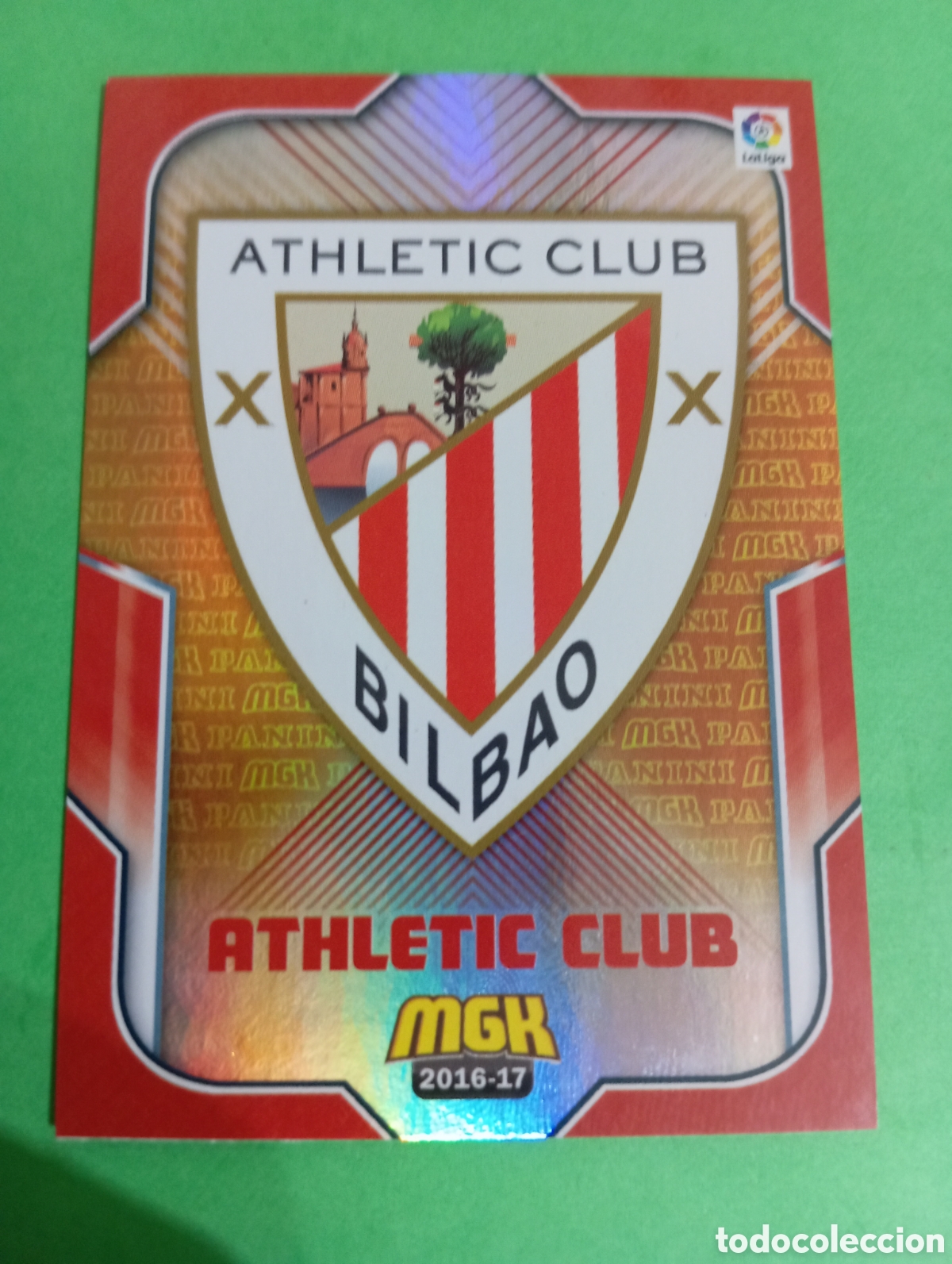 Football Stickers: Escudo del Athletic de Bilbao n&deg;28 / PANINI MEGACRACKS 2016/2017