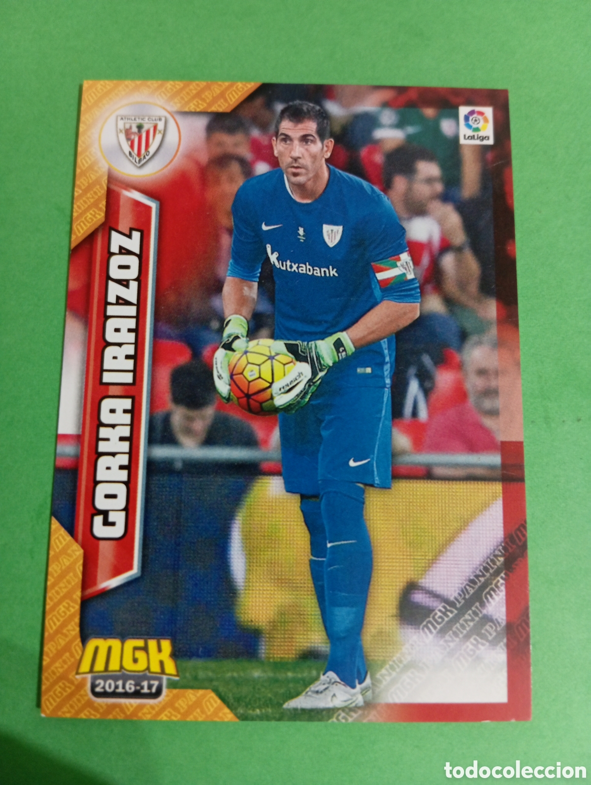 Cartes &agrave; collectionner de Football: Gorka Iraizoz Athletic de Bilbao n&deg;30 / PANINI MEGACRACKS 2016/2017