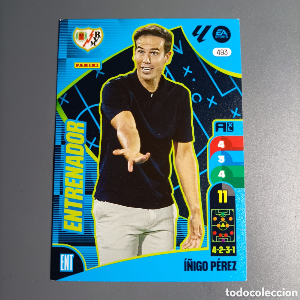 Cromos de f&uacute;tbol: ADRENALYN. LIGA 2024-2025 (RAYO) №493 I&Ntilde;IGO P&Eacute;REZ