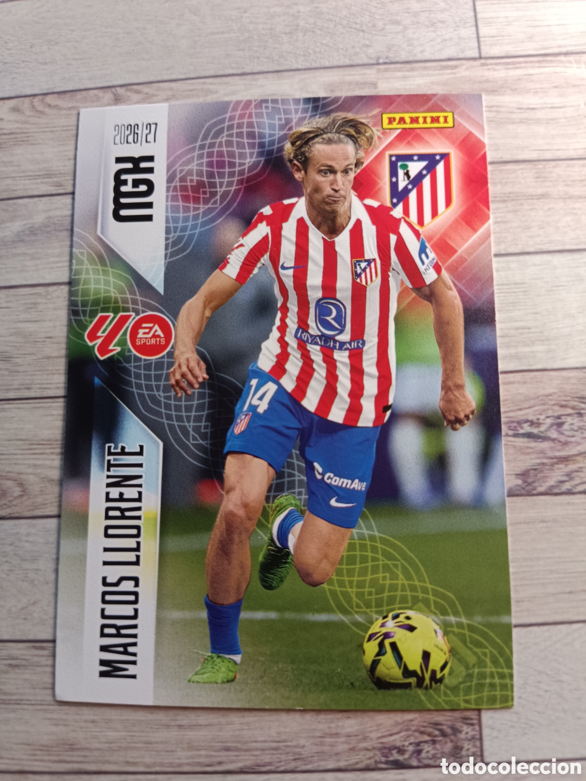 Figurine di Calcio: 58 MARCOS LLORENTE ATL&Eacute;TICO DE MADRID MEGACRACKS MGK 26 27 PANINI 2026 2027
