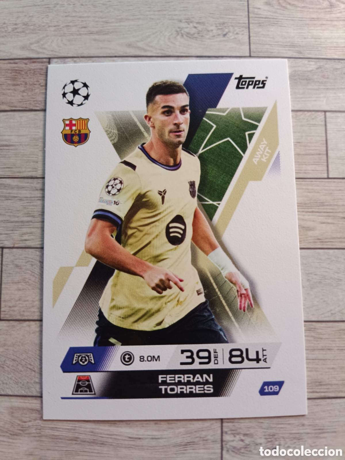 Fu&szlig;ball-Sticker: 109 FERRAN TORRES AWAY KIT BARCELONA MATCH ATTAX EXTRA CHAMPIONS 2025 2026 TOPPS 25 26